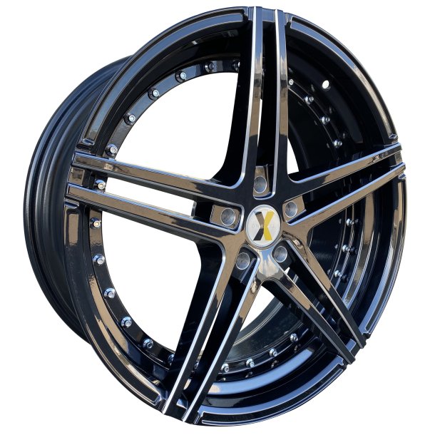 MCM 2 stk 8,5x20 ET 35 + 2 stk 10x20 5x114.3 ET 40 Black