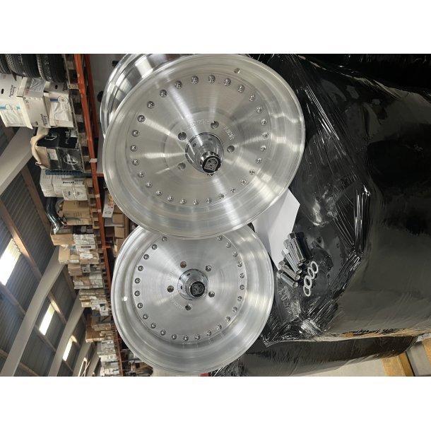 MUSCLE CAR DRAG V1  2 stk 7x15 + 2 stk 8x15 - 5x120.65  including 20 ea open end lug nuts ( NEW wheels � need a little polish )