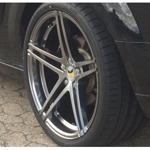 MCM 2 stk 8,5x20 ET 40 + 2 stk 10x20 5x114.3 ET 40 Titanium