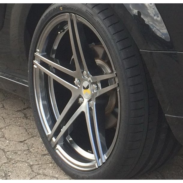 MCM 2 stk 8,5x20 ET 40 + 2 stk 10x20 5x114.3 ET 40 Titanium