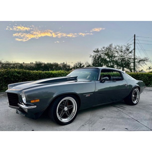 AMERICAN RACING VN514 Groove Black 8x18 ET=0 CB=79 5x114,3