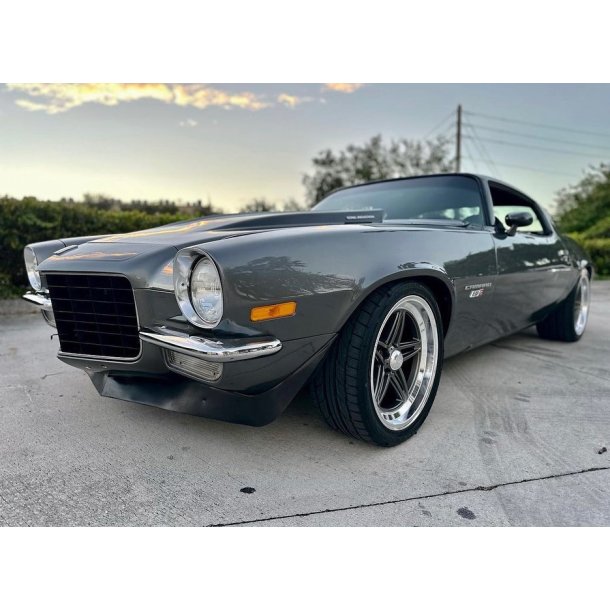 AMERICAN RACING VN514 Groove Black 8x18 ET=0 CB=79 5x114,3