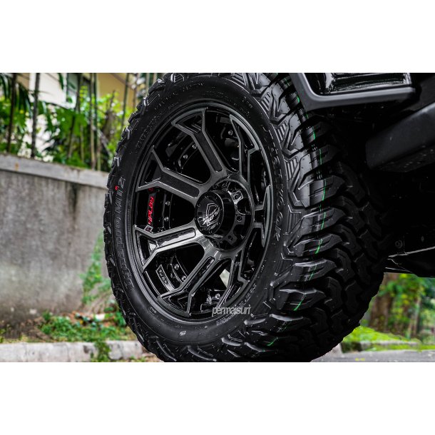 10x22 4PLAY 4P70 Glossblack / Tintet med dk , TPMS sensorer og mtrikker