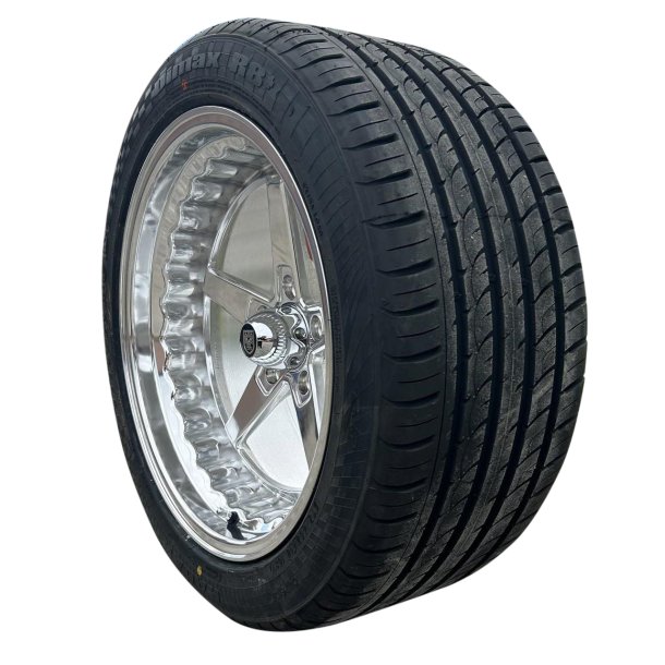 MUSCLE CAR RACEMASTER GLOSSBLACK / MILLED 8x18, ET 0, CB 83,2, 5x114,3