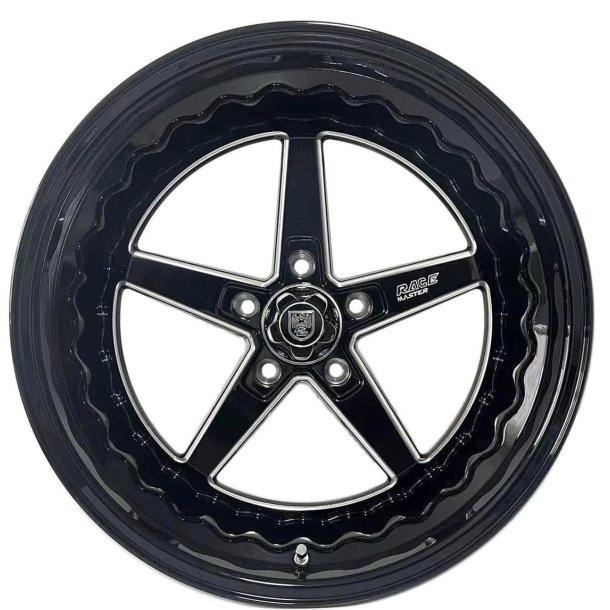 MUSCLE CAR RACEMASTER GLOSSBLACK / MILLED 8x18, ET 0, CB 83,2, 5x114.3