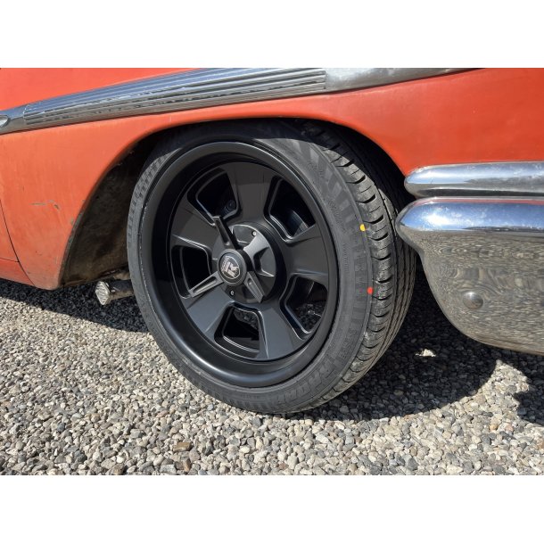 REVOLUTION LEGEND MATTEBLACK  8x18 + 9.5x18  WITH TIRES -5x127