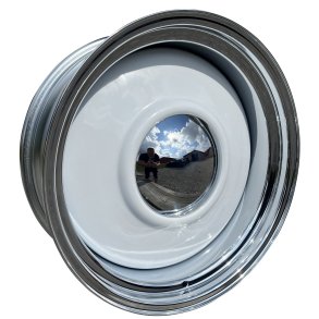 REVOLUTION SMOOTHIE STEEL Gloss White / Chrome 8x20, ET 0, CB 94.3, 5x139.7