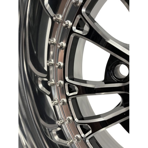 MUSCLE CAR HOLESHOT 3 PIECE FORGED BEADLOCK.10x15 BS 3.3